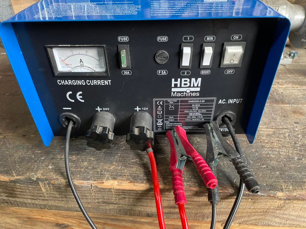 Acculader 12 en 24 Volt, Ophalen, Gebruikt