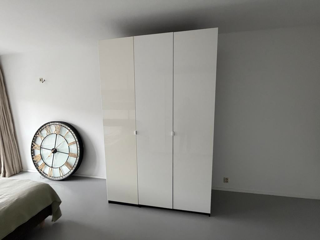 IKEA PAX kledingkast met hoogglans deuren, Overige materialen, 100 tot 150 cm, 200 cm of meer, Ophalen of Verzenden
