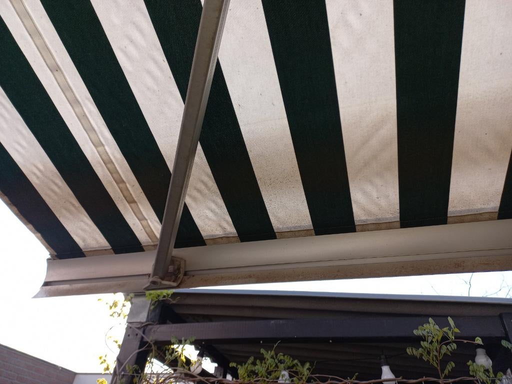 Zonnescherm 5.50m te koop, Tuin en Terras, Zonneschermen, 150 tot 300 cm, Ophalen, Gebruikt, Knikarmscherm