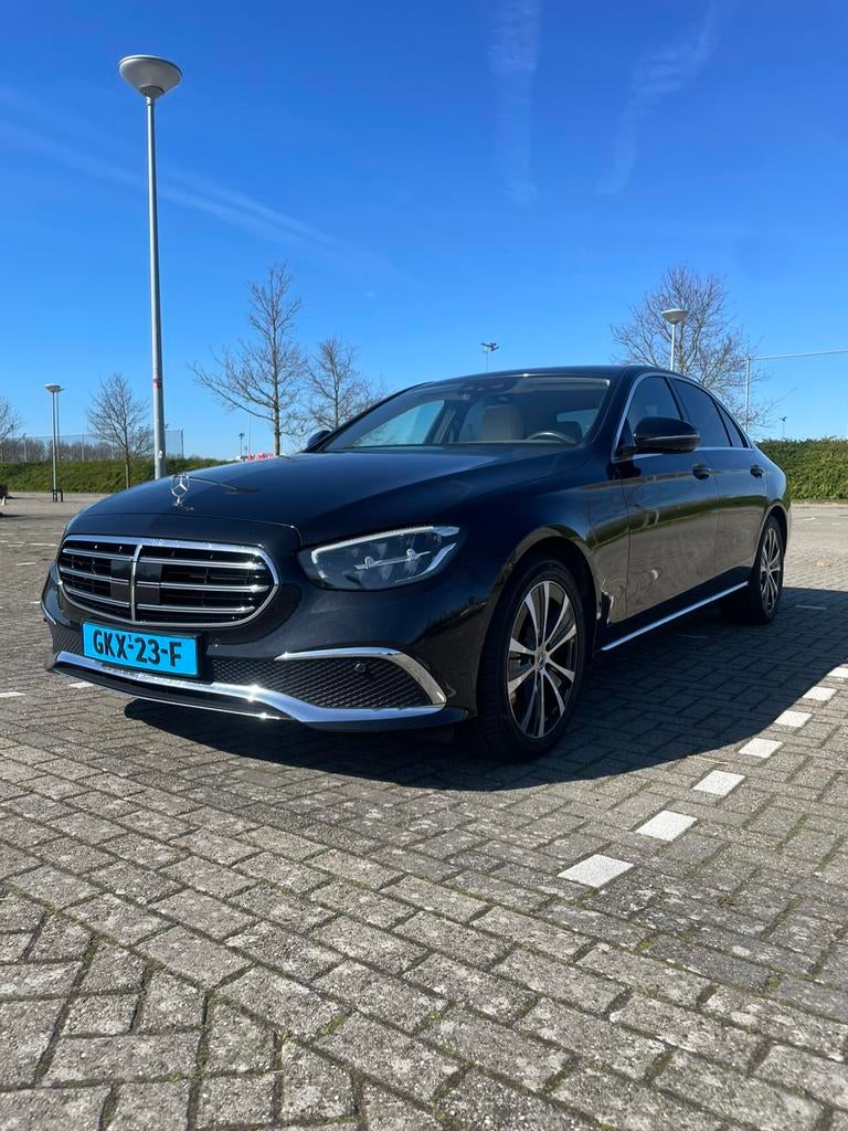 Taxi Mercedes-Benz E-Klasse E220d 194pk 4MATIC 9GTRONIC 2021, Auto's, Automaat, 4 cilinders, Zwart, Leder