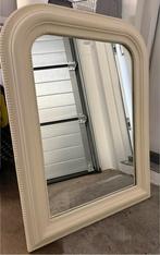 Mooie crèmekleurige spiegel met sierlijke lijst 81 x 60 cm, Huis en Inrichting, Woonaccessoires | Spiegels, Ophalen, Gebruikt