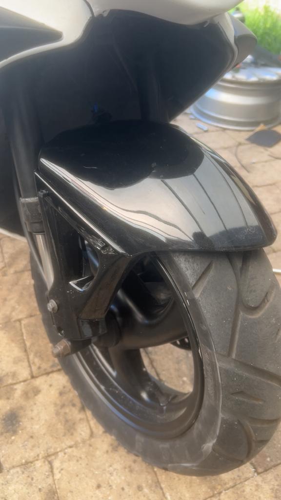 Spatbord vivacity hoogglans zwart, Ophalen of Verzenden, Zo goed als nieuw, Benzine, Vivacity