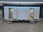 Toiletwagen verhuur VIP toiletwagens & Evenemtenwagens, Hobby en Vrije tijd, Feestartikelen | Verhuur, Ophalen, Zo goed als nieuw