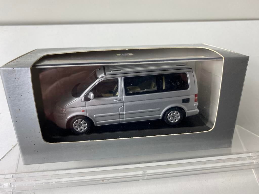 1:43 VOLKSWAGEN T4 california- camper uitvoering-in OVP, Ophalen of Verzenden, Zo goed als nieuw, Auto, Overige merken