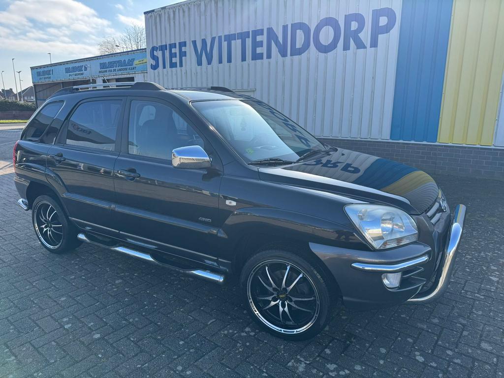 Kia Sportage 2.7 4WD AUT 2006 Zwart, Auto's, Automaat, 2656 cc, Zwart, Vierwielaandrijving