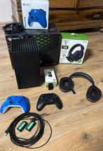 Xbox One series X + controllers + headset, Spelcomputers en Games, Ophalen of Verzenden, Zo goed als nieuw