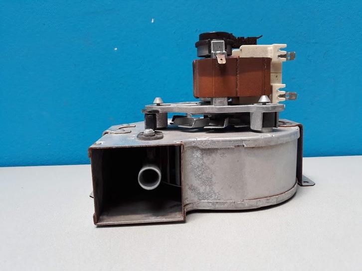 Ventilator Vaillant Thermo Compact VHR NL225/4-7 RLE120/0034, Doe-het-zelf en Verbouw, Verwarming en Radiatoren, Gebruikt, Cv-ketel of Combi-ketel