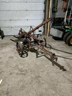 IHC oldtimer rondgaande palkast ploeg, Ophalen, Overige, Grondbewerking
