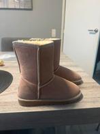 2x UGG maat 36, Ophalen of Verzenden, Zo goed als nieuw, Zwart