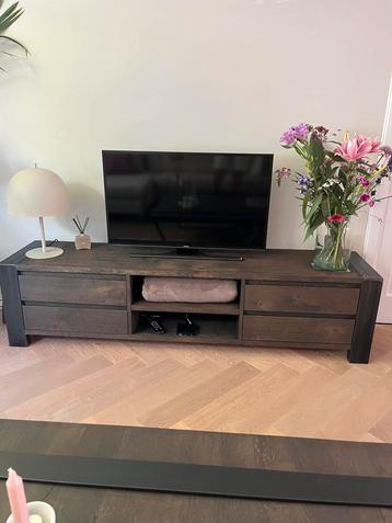 Dressoir en salontafel