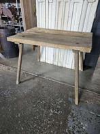 stoere oude werktafel ,side-table``WOONWINKEL RUSTIEK``, Huis en Inrichting, Tafels | Sidetables, Ophalen