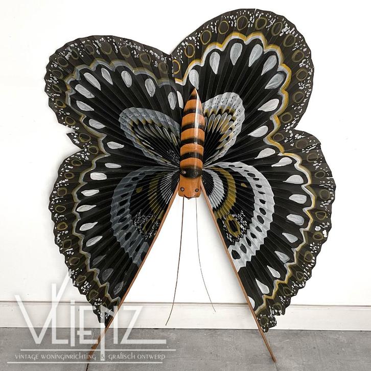 Vintage, retro decoratie vlinder waaier zwart papier hout, Antiek en Kunst, Curiosa en Brocante, Ophalen of Verzenden