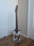 Township African Oil Can Electric Guitar (Castrol GTX), Ophalen, Gebruikt
