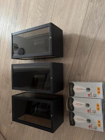 Zwarte Buitenlampen met Smokey Glas - Nieuw! beschikbaar voor biedingen