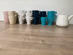 Mokken plus theepot, Huis en Inrichting, Keuken | Servies, Ophalen, Zo goed als nieuw, Overige stijlen, Overige typen