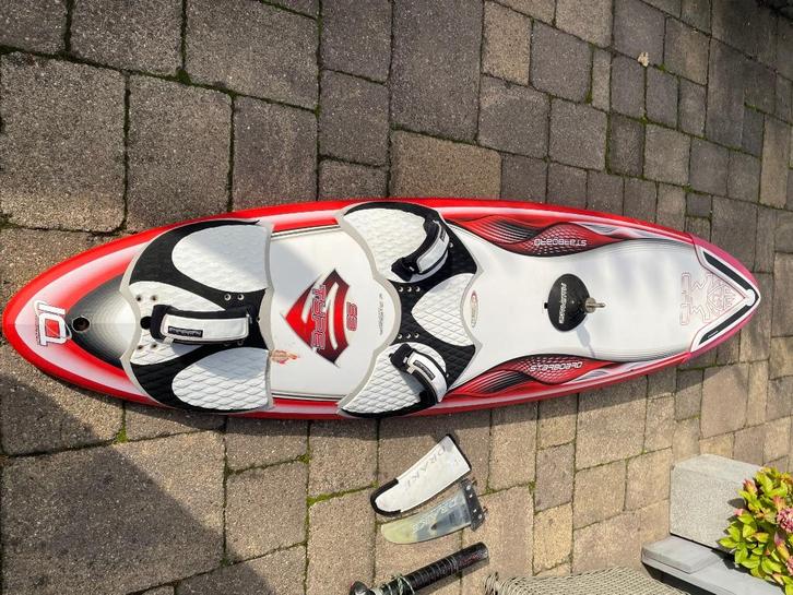 Surfboard Starboard 93 liter, Watersport en Boten, Windsurfen, Gebruikt, Plank, Minder dan 250 cm, Met vin(nen), Minder dan 5 m²