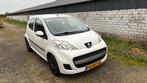 Peugeot 107 1.0 12V 5DR 2011 Wit met airco, Auto's, Peugeot, Voorwielaandrijving, 4 stoelen, Origineel Nederlands, Handgeschakeld