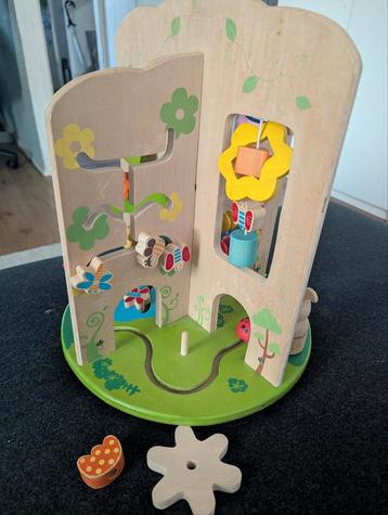Houten Activiteiten Boom beschikbaar voor biedingen
