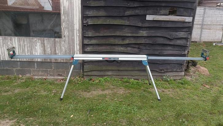 Bosh onderstel afkortzaag, Doe-het-zelf en Verbouw, Gereedschap | Zaagmachines, Gebruikt, Afkortzaag, 1200 watt of meer, 70 mm of meer