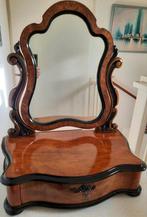 Willem III notenhouten zware kapspiegel, Ophalen