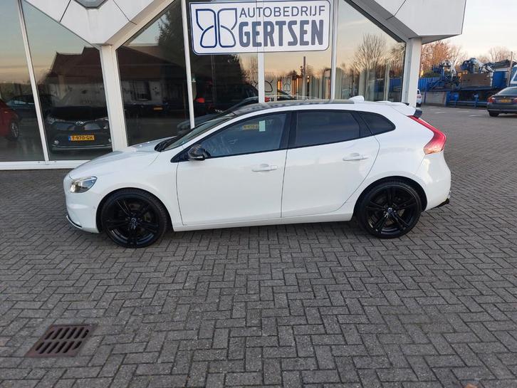 Volvo V40 2.0 D4 Geartronic R-Design Carbon 2015 Wit, Auto's, Volvo, Bedrijf, V40, ABS, Achteruitrijcamera, Adaptieve lichten