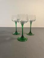3 Vintage Franse likeur/desser glazen, groene voet 16,5 cm, Ophalen of Verzenden, Zo goed als nieuw, Overige typen