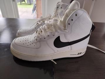 nike air schoenen beschikbaar voor biedingen