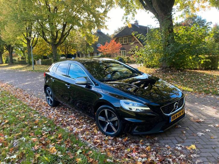Volvo V40 2.0 R-Design, Auto's, Volvo, Particulier, V40, ABS, Achteruitrijcamera, Airbags, Airconditioning, Alarm, Bluetooth, Boordcomputer