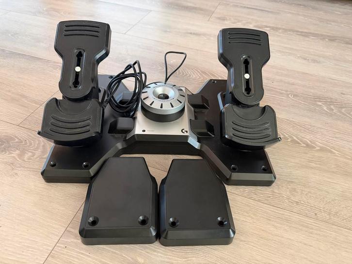 Logitech G-Pro Rudder Pedalen - Zo goed als nieuw, Computers en Software, Joysticks, Zo goed als nieuw, Ophalen of Verzenden