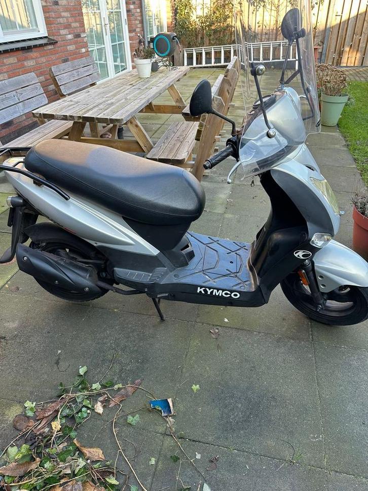 Kymco Brommer, starten lopen, nieuwe accu., Fietsen en Brommers, Scooters | Kymco, Gebruikt, Overige modellen, Maximaal 45 km/u