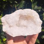 Bergkristal geode met grove kristallen edelsteen mineralen, Ophalen of Verzenden, Nieuw