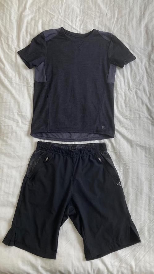 Domyos sportieve set shirt + korte broek maat 152 kleur zwar, Kinderen en Baby's, Kinderkleding | Maat 152, Ophalen of Verzenden