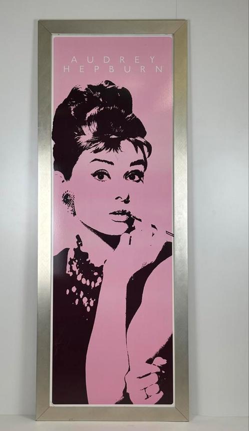 Mode icoon Audrey Hepburn roze ingelijste plaat / poster XL, Antiek en Kunst, Kunst | Schilderijen | Modern, Ophalen