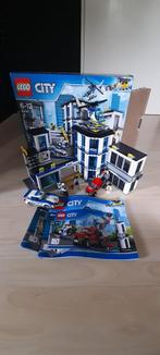 Lego City Politiebureau 60141 met doos!, Ophalen of Verzenden, Zo goed als nieuw