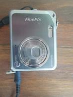 Fuji Finepix V10 met Xd picture card 1gb, Audio, Tv en Foto, Fotocamera's Digitaal, Gebruikt, Ophalen of Verzenden, 5 Megapixel