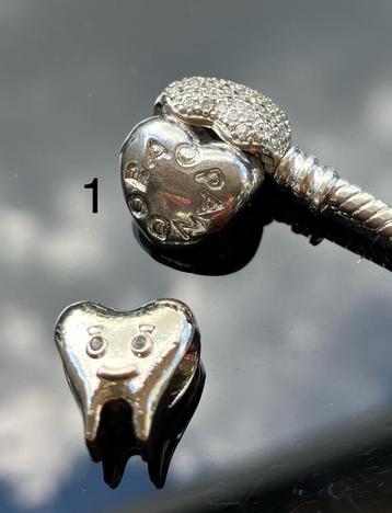Bedels voor Pandora armband  beschikbaar voor biedingen