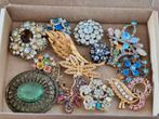 14 Vintage Broches, Beschadigd of missen strass steentjes, Ophalen of Verzenden, Gebruikt, Overige kleuren, Overige materialen