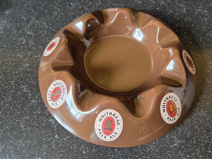 Vintage porseleinen asbak: Whitbread / Pale Ale, Antiek en Kunst, Curiosa en Brocante, Ophalen of Verzenden