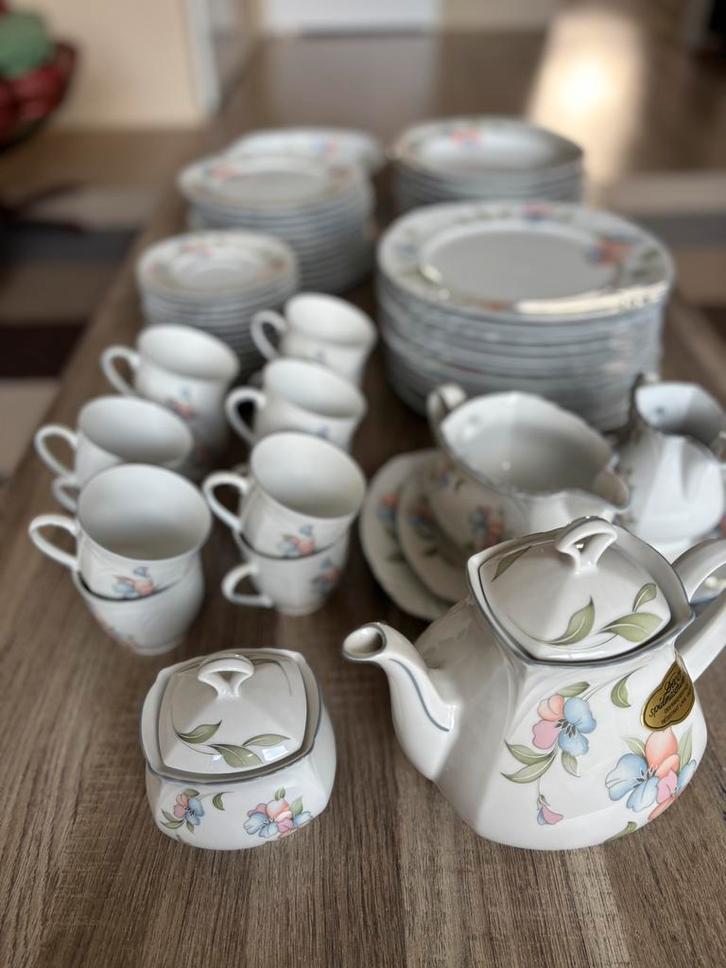 Winterling marktleuthen Bavaria servies met theeset, Antiek en Kunst, Antiek | Servies compleet, Ophalen