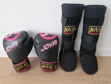 Joya Vechtsport Set: Handschoenen & Scheenbeschermers beschikbaar voor biedingen