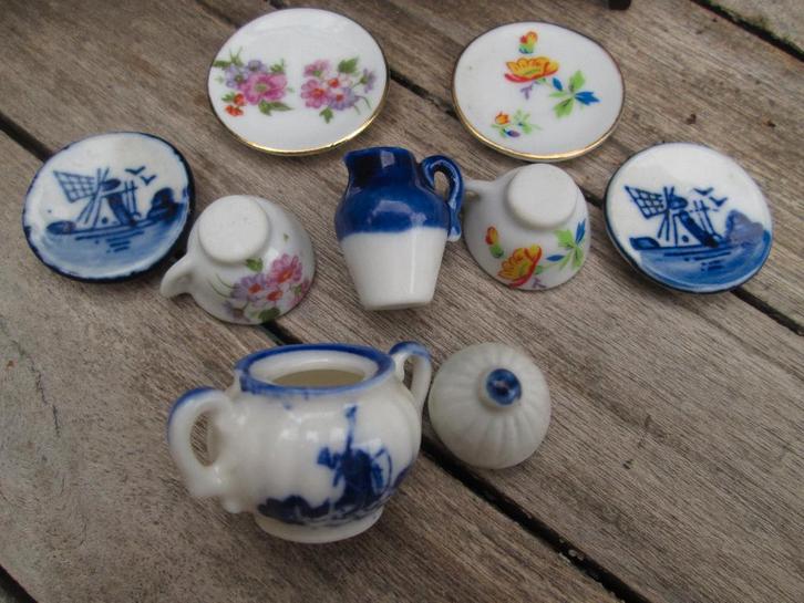 Poppenhuis Servies Kop & Schotel Bordjes Kan en Suikerpot ?, Verzamelen, Poppenhuizen en Toebehoren, Zo goed als nieuw, Poppenhuis