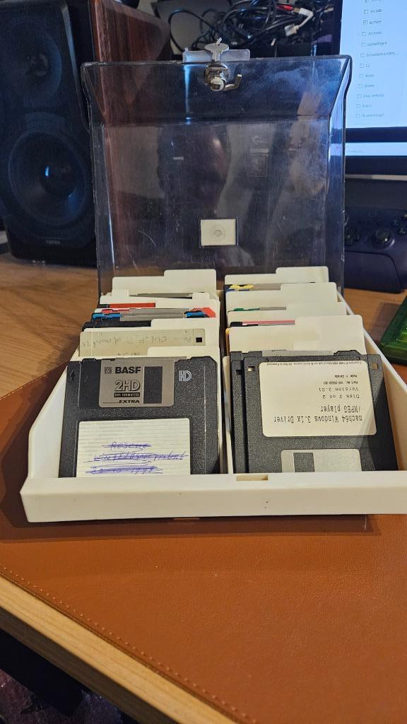 39 diskettes 3.5 inch PC in diskettedoos, Computers en Software, Vintage Computers, Ophalen of Verzenden