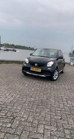 Smart ForFour 1.0 71pk S&S 2018  mag weg voor spotprijs, Auto's, Smart, Achterwielaandrijving, 4 stoelen, Zwart, Origineel Nederlands