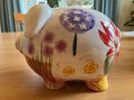 Mooi geschilderd porseleinen spaarvarken, Verzamelen, Spaarpotten, Ophalen of Verzenden, Zo goed als nieuw, Steen, Aardewerk of Keramiek