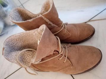 suede lage laarsjes maat 36 beschikbaar voor biedingen