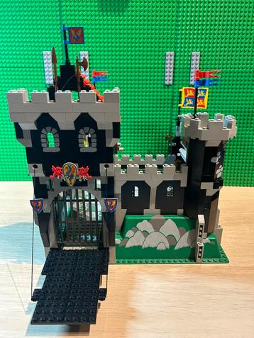 Lego set 6086 black knights castle beschikbaar voor biedingen