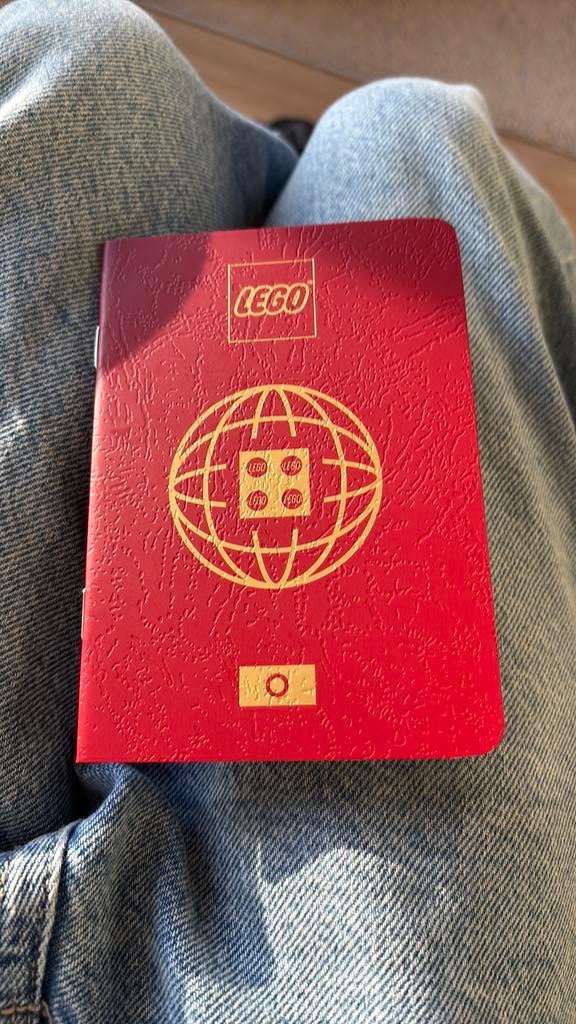 Lego store passport, Kinderen en Baby's, Speelgoed | Duplo en Lego, Ophalen of Verzenden, Zo goed als nieuw