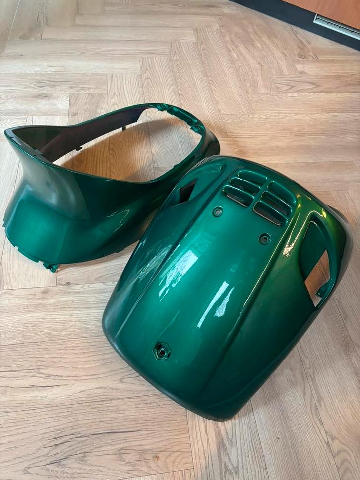 Zip type 3 voorkap en achterkap, Fietsen en Brommers, Brommeronderdelen | Scooters, Zo goed als nieuw, Piaggio, Kap, Ophalen