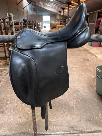 Rossner montreal dressuur 18 inch beschikbaar voor biedingen