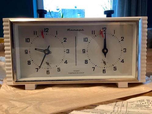 Mooie Vintage JANTAR schaakklok in doos, met handleiding., Hobby en Vrije tijd, Gezelschapsspellen | Bordspellen, Ophalen of Verzenden